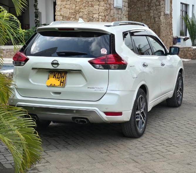 Nissan X- Trail car hire in Kenya
